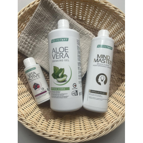 Празнична кутия ЗДРАВЕ-Алое вера гел с коприва, Минд мастър с куркума, Витамини Вита Актив, кухненска кърпа 100% чист лен
