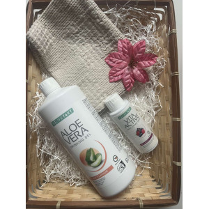 Празнична кутия ЗДРАВЕ-Алое вера гел с праскова и за диабетици, Витамини Вита Актив, кухненска кърпа 100% чист лен