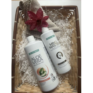 Празнична кутия Здраве-Алое вера гел с праскова и за диабетици, Минд Мастър с куркума, кухненска кърпа 100% чист лен