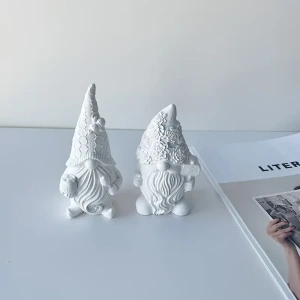 Коледна ароматна свещ гномче