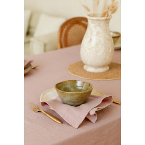 Ленена покивка за маса в цвят пепел от рози Ленена покивка за маса в цвят пепел от рози