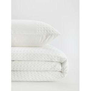 Комплект спално бельо с релеф Комплект спално бельо с релеф