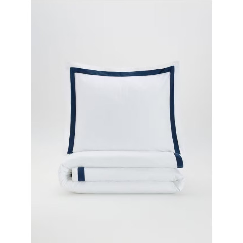 Комплект спално бельо от сатен, с голям кант Комплект спално бельо от сатен, с голям кант